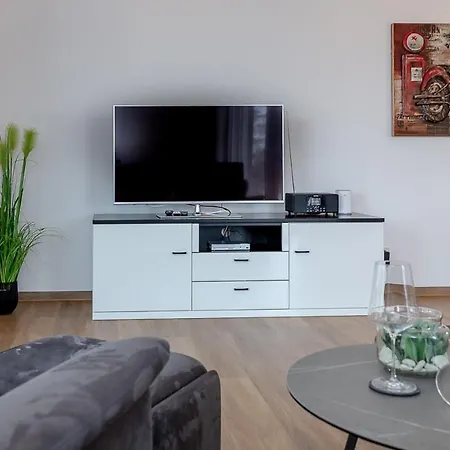 2704 - Strandwiese 16 Даме